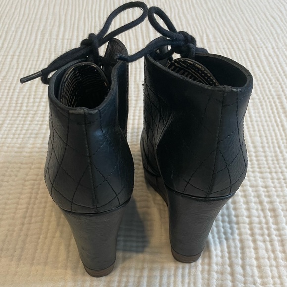 Seychelles Quilted Wedge Bootie - Picture 4 of 9